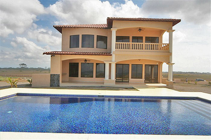 Large and Luxurious Beach House in Panama photo 3