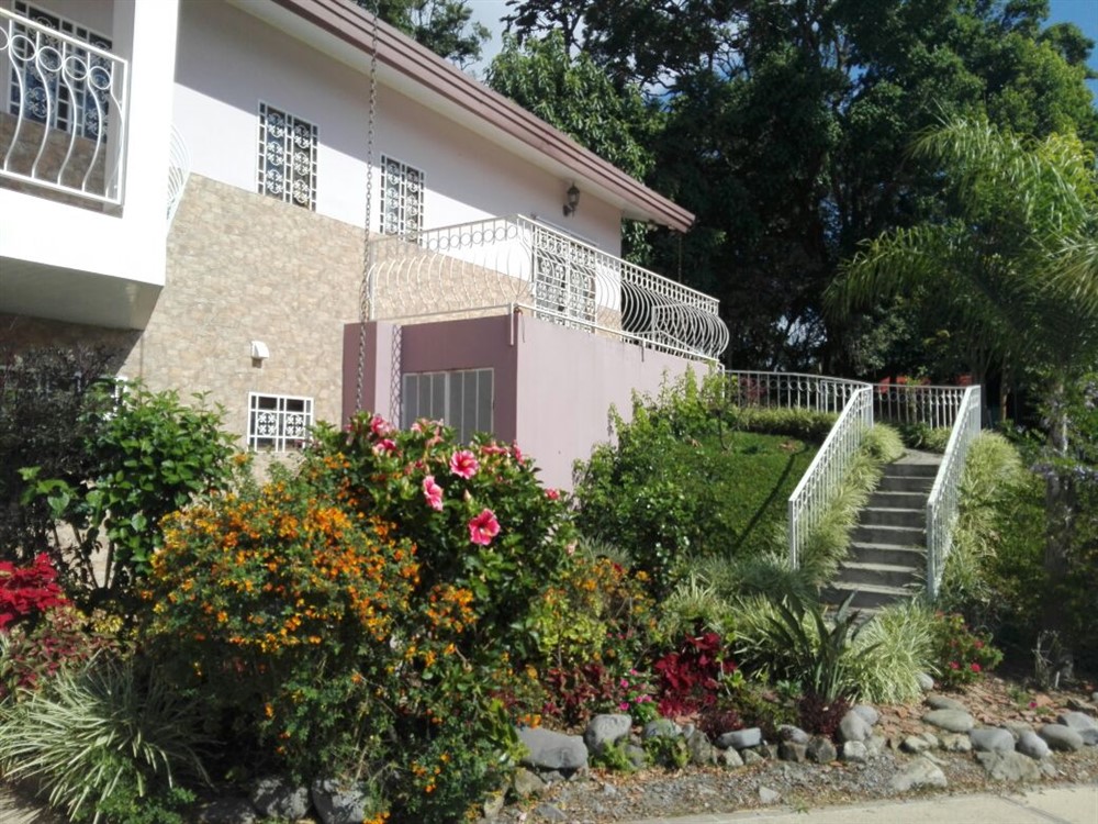 withdrawn - Large New House Plus Alpine Chalet (2 houses) For Sale in Volcancito, Boquete, Panama - Furnished photo 11