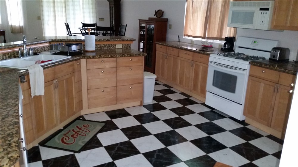 High Quality Custom Home in Boquete with New Upgrades – Vivienda Personalizada de Alta Calidad en un Gran Lote en Jaramillo photo 11