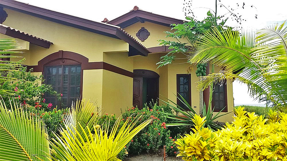 Beachfront House for Sale in La Barqueta, Las Olas Resort, Panama – Furnishings Included – Casa Frente al Mar en Venta en La Barqueta, Las Olas Resort, Panamá – Muebles Incluidos photo 5