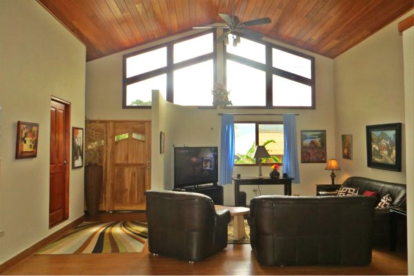 sold Santa Lucia, Volcancito, Boquete, Panama Home for Sale with Two Income-Producing Apartments photo 12