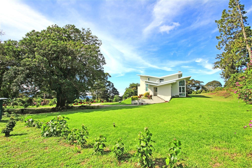 Withdrawn - Magnificent & Private Estate Home & Large Property in Glorious Alto Quiel, Boquete, Panama - Magnífica Propiedad Residencial y Gran Propiedad en Alto Quiel photo 4