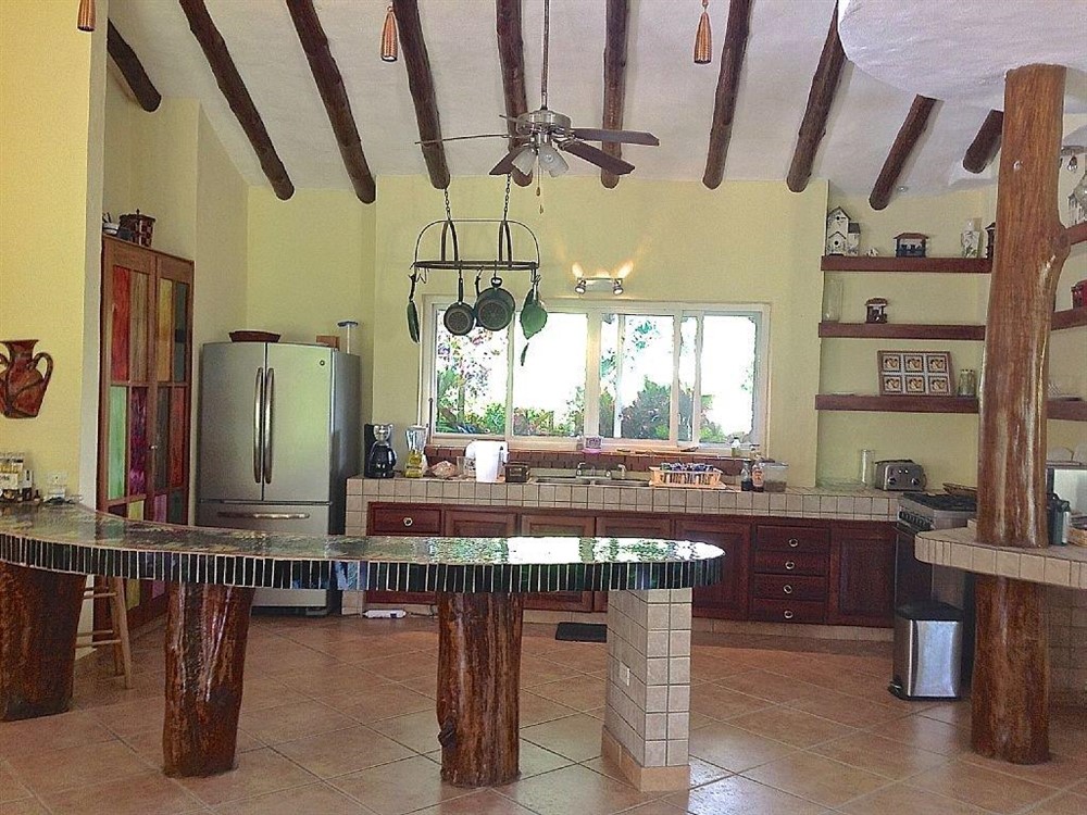 sold Spacious Mountain Home in El Valle, Panama photo 9