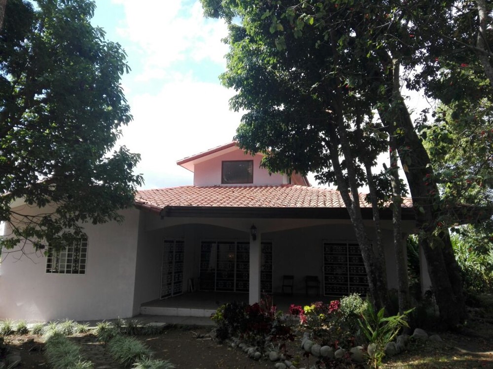withdrawn - Large New House Plus Alpine Chalet (2 houses) For Sale in Volcancito, Boquete, Panama - Furnished photo 4