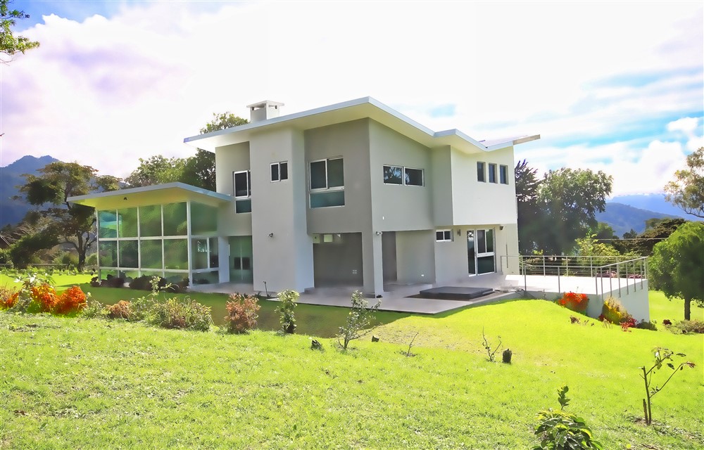 Withdrawn - Magnificent & Private Estate Home & Large Property in Glorious Alto Quiel, Boquete, Panama - Magnífica Propiedad Residencial y Gran Propiedad en Alto Quiel photo 3