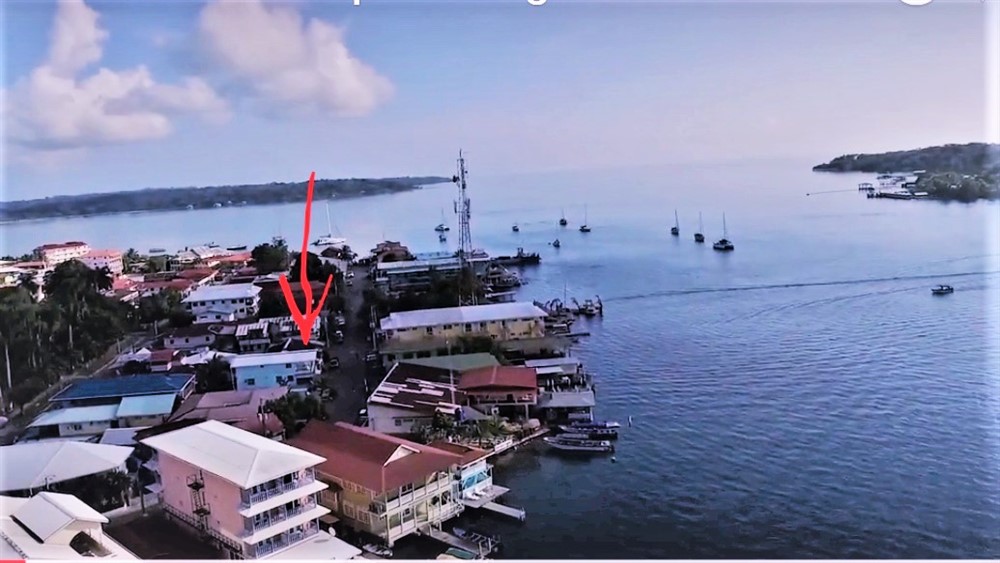 Entire Apartment Building of 7 Units in the Heart of Bocas del Toro Downtown - Fully Furnished - Titled Property - Significant Income - Edificio de apartamentos completo de 7 unidades en Bocas del Toro photo 11