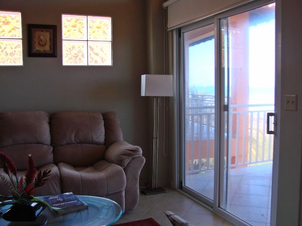 High-end 3 Bedroom View Panama Condominium Right On The Beach photo 9