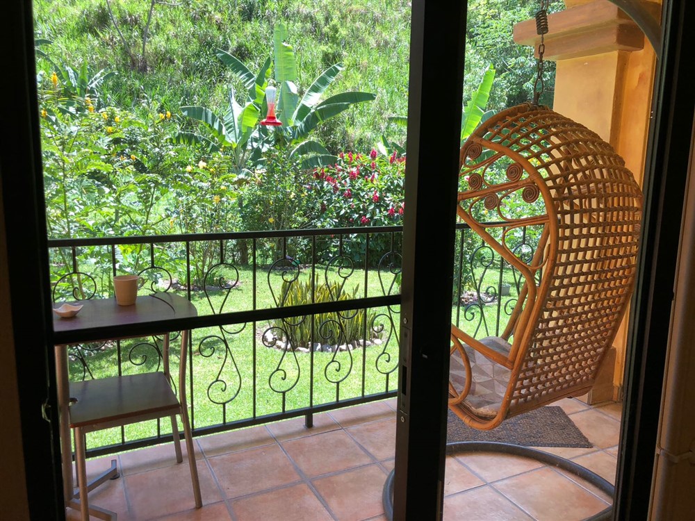 Large Riverfront Condominium for Sale in Valle Escondido, Boquete, Panama – Furnishings and Club Membership Included – Condominio Grande en Venta en Valle Escondido, Boquete, Panamá photo 11