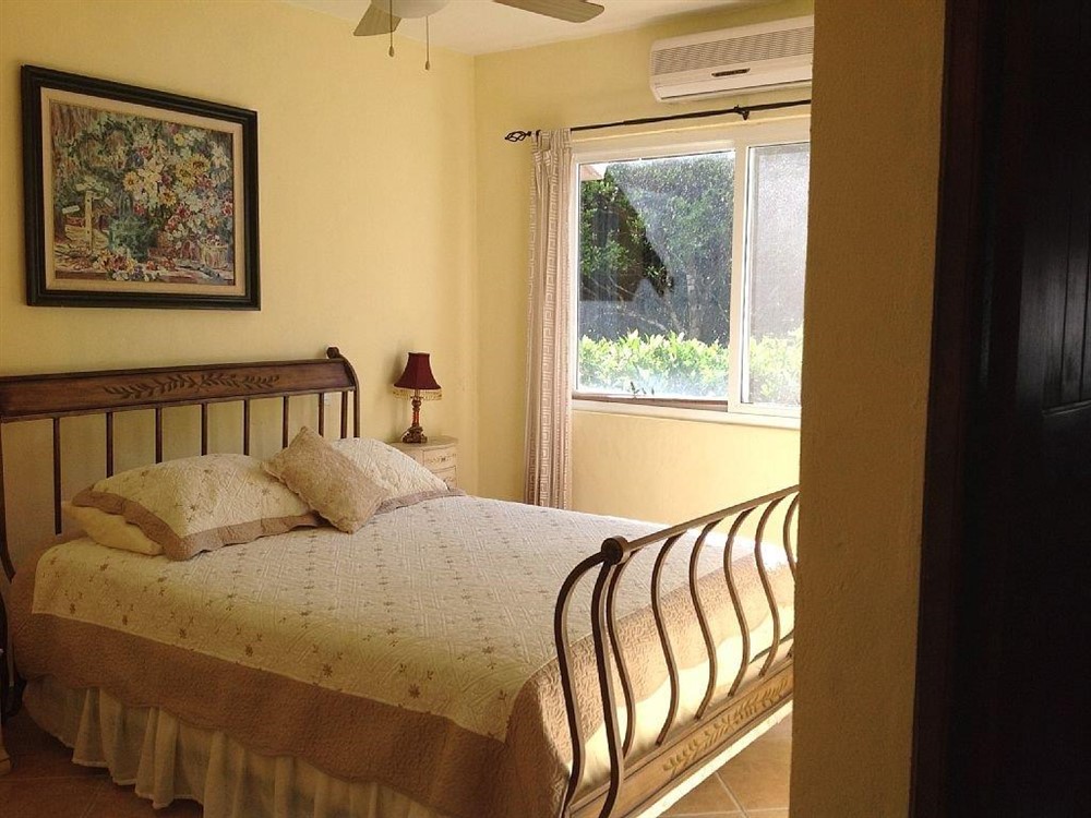 sold Spacious Mountain Home in El Valle, Panama photo 12