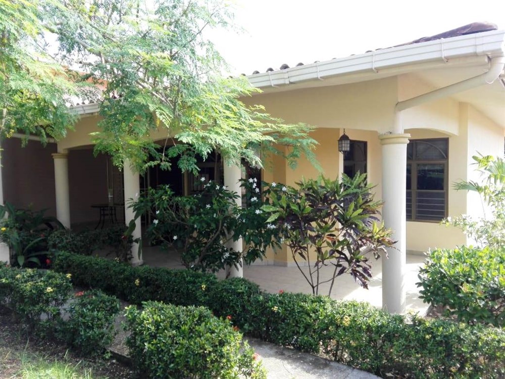 Sold Condo for Sale in David, Panama – Furnishings Included – Swimming Pool – Secure photo 4