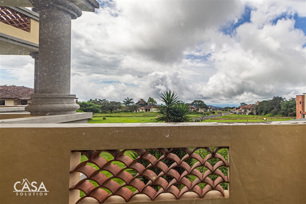 Sold by Casa Solution - High Quality Condominium with Three Balconies & Great Views for Sale in Boquete Country Club - Furnishings Included! - ¡Los Muebles Están Incluidos! photo 5