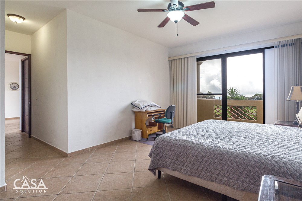 Sold by Casa Solution - High Quality Condominium with Three Balconies & Great Views for Sale in Boquete Country Club - Furnishings Included! - ¡Los Muebles Están Incluidos! photo 7