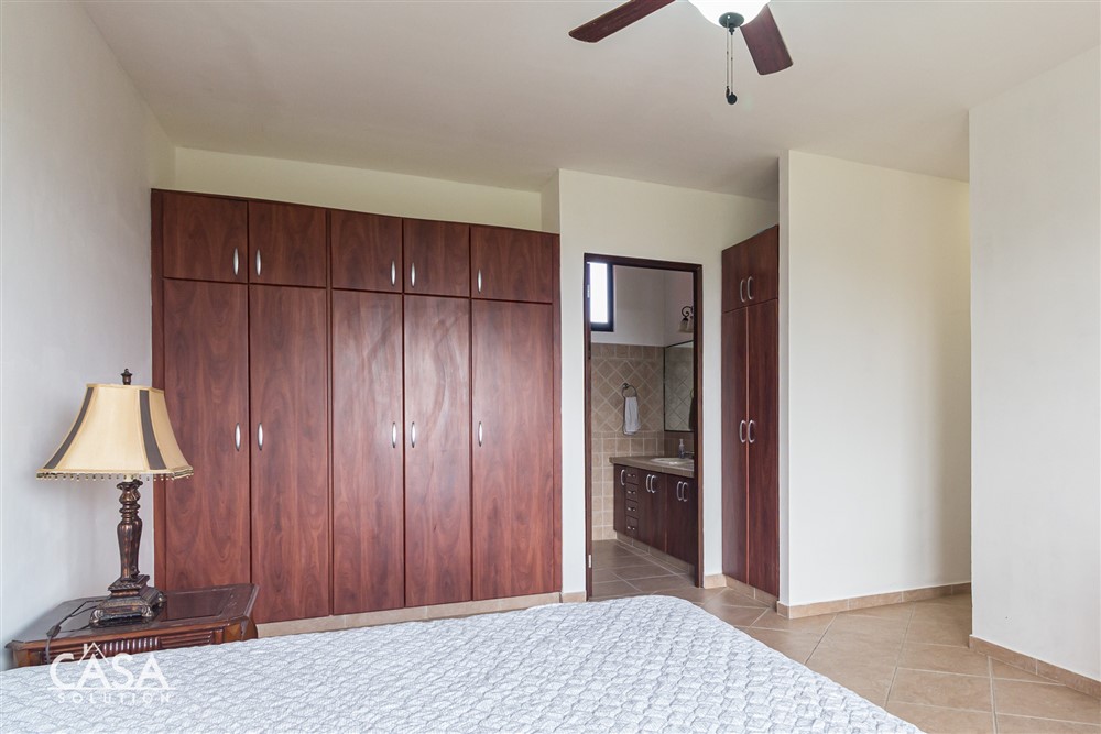 Sold by Casa Solution - High Quality Condominium with Three Balconies & Great Views for Sale in Boquete Country Club - Furnishings Included! - ¡Los Muebles Están Incluidos! photo 8