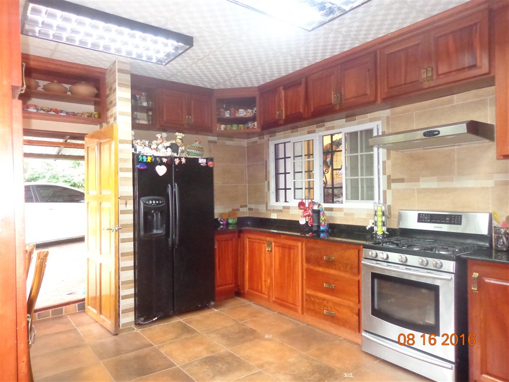 withdrawn Downtown Boquete House For Sale on 1/2 Acre Lot - For Sale or For Rent photo 7
