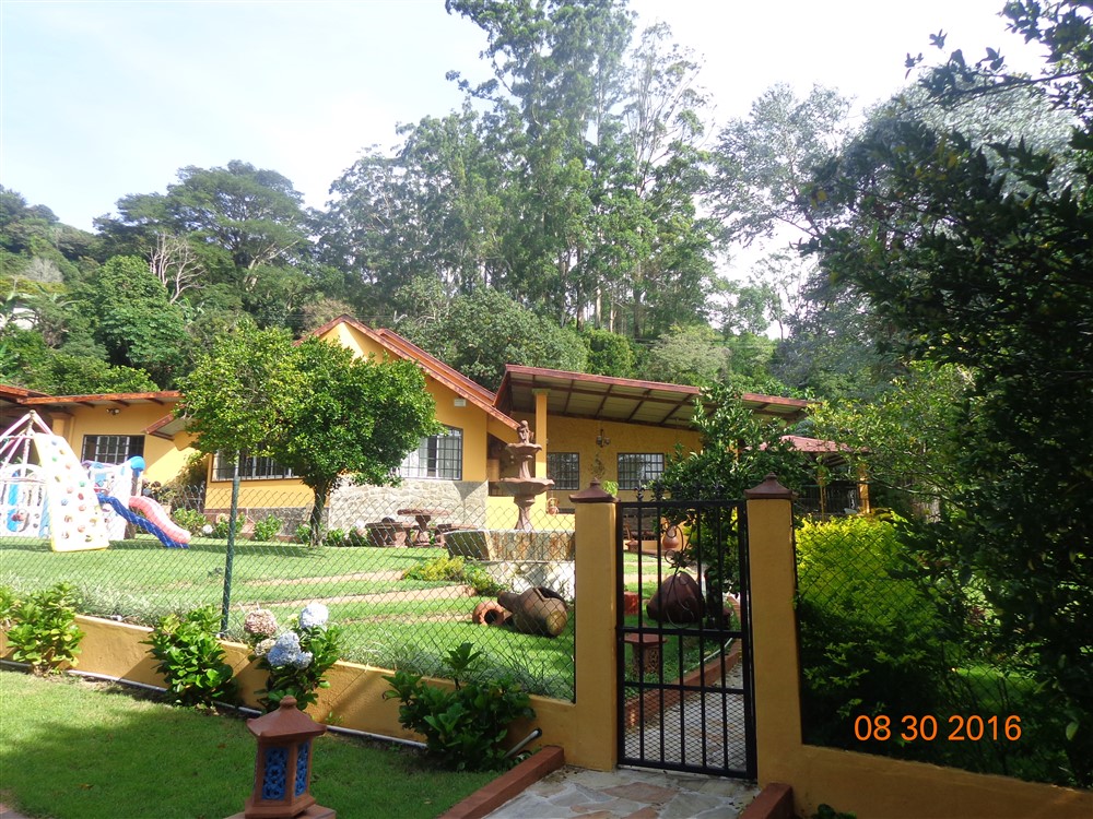 withdrawn Downtown Boquete House For Sale on 1/2 Acre Lot - For Sale or For Rent photo 3