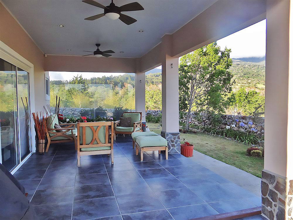 Beautiful Alto Boquete House for Sale with Swimming Pool & Mountain View - For Sale photo 4