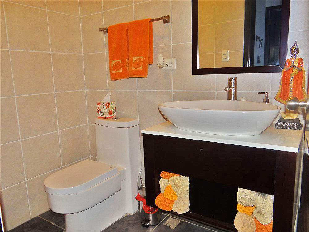 Beautiful Alto Boquete House for Sale with Swimming Pool & Mountain View - For Sale photo 9