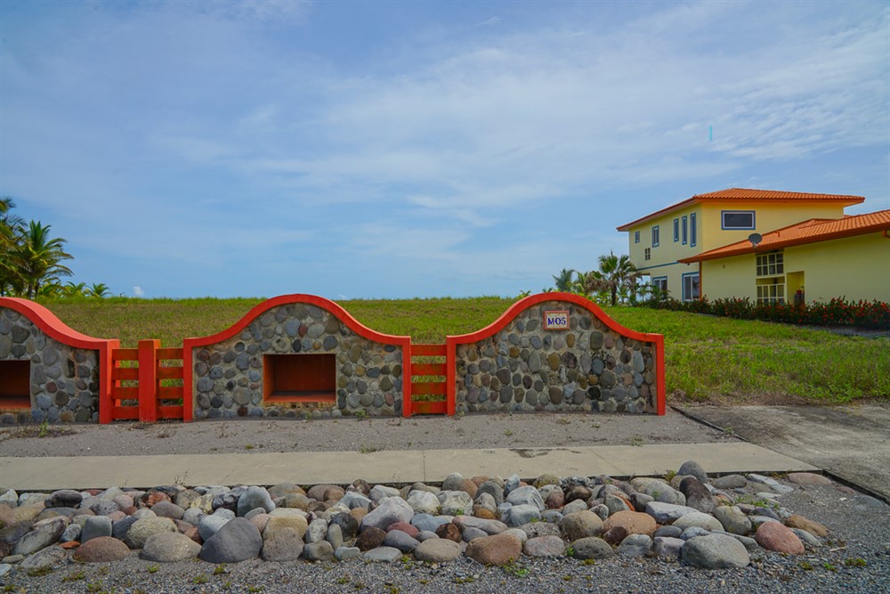 Sold by Casa Solution - Low Price Beachfront Lot for Sale in Las Olas Resort Community, Panama photo 11