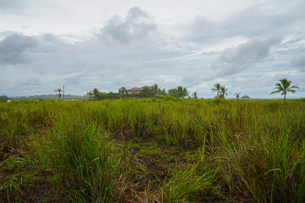 Large Beachfront Lot for Sale in Exclusive Villas Section of Las Olas Residential Resort Community photo 11