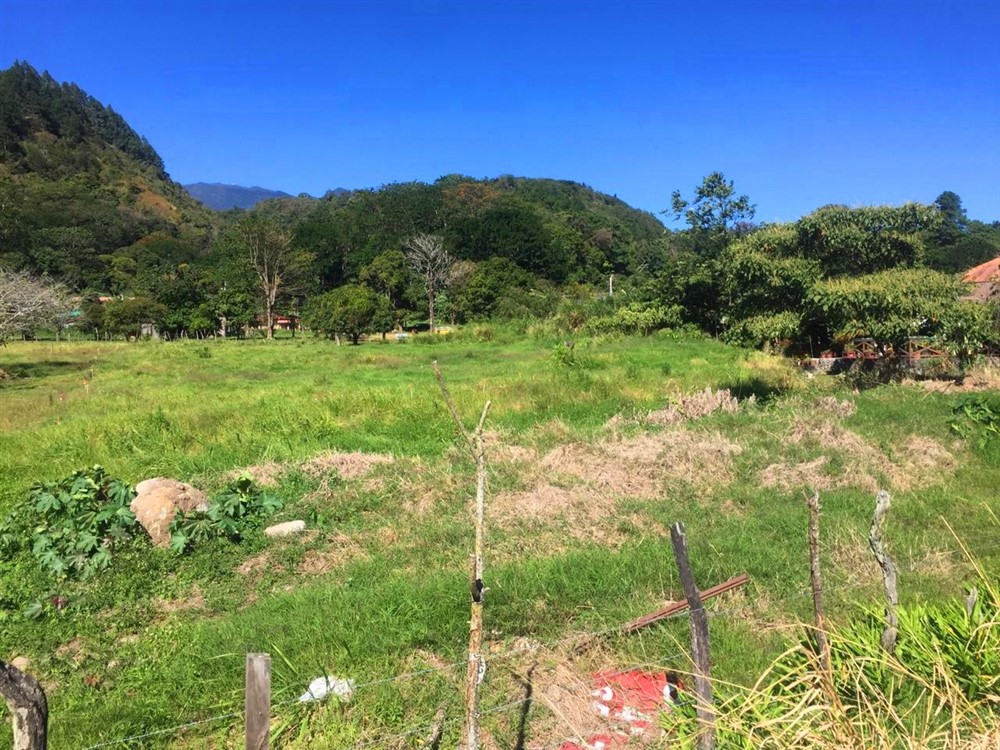 Right in Downtown Boquete on Avenida Central – Great Commercial Opportunity – 6,871 Sq. Meters photo 3