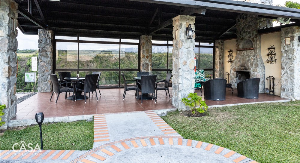 Luxurious Home for Sale in Los Molinos, Boquete, Panama – Furnishings Included – Casa de Lujo en Venta en Los Molinos, Boquete, Panamá photo 5