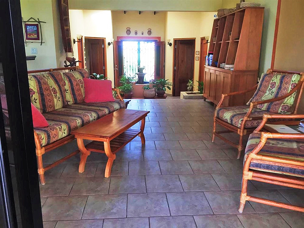 Sold by Casa Solution – Truly Living on the Beach. – Beachfront House with New Pool for Sale in Las Olas Resort Community, Panama – Furnished – Verdaderamente vivir en la playa – Casa frente al mar con una piscina photo 12