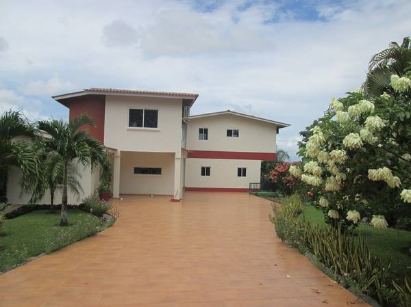 sold Large 5BD House plus Swimming Pool near Boquete & David photo 10