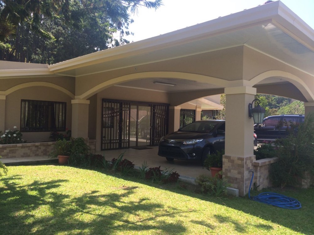 Sold by Casa Solution – Great House on 1.3 acres in Exclusive Palo Alto, Boquete – plus Guest House photo 5