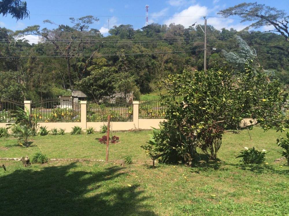 Sold by Casa Solution – Great House on 1.3 acres in Exclusive Palo Alto, Boquete – plus Guest House photo 6