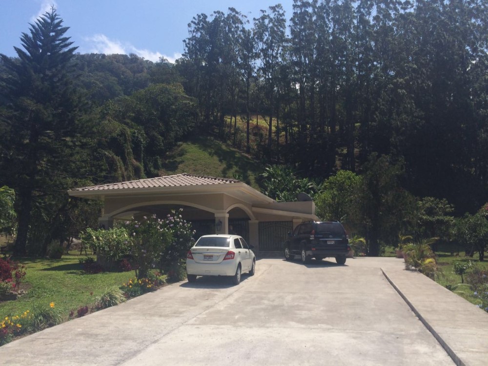 Sold by Casa Solution – Great House on 1.3 acres in Exclusive Palo Alto, Boquete – plus Guest House photo 2