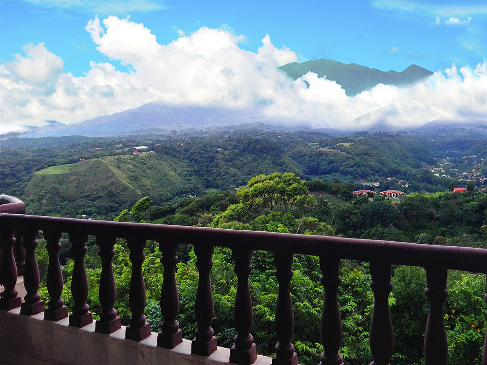 Withdrawn Mansion Nestled in the Sloping Hills of Boquete photo 10