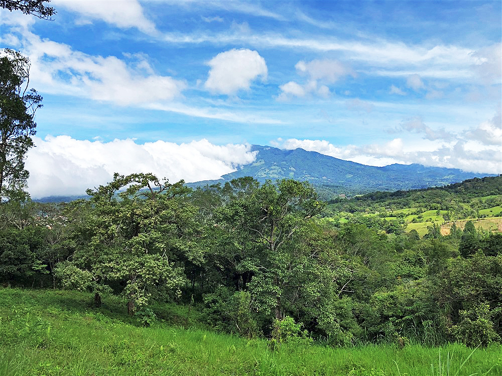 Outstanding Building Site Lot in Jaramillo, Boquete Panama for Sale Next to Montana Verde Development and Luxury Homes – Over 5,300 Square Meters!