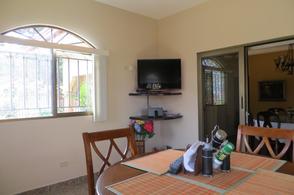 withdrawn House for Sale in Alto Dorado, Alto Boquete with Guest House - Furnished photo 5
