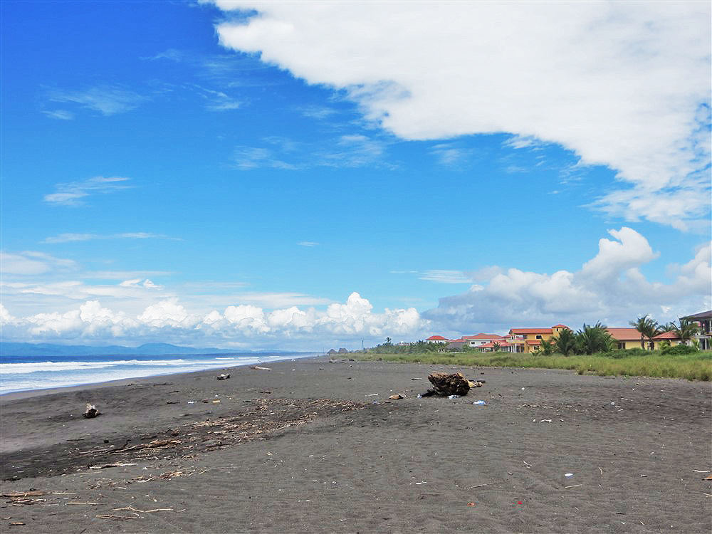 Owner Says Make an Offer, All Offers will be Considered – Beautiful Double Beach Lot (Consists of Two Adjacent Lots) in Playa Barqueta, Las Olas Resort, Chiriqui, Panama –  Hermoso Lotes en Venta en Playa Barqueta, Las Olas Resort photo 4
