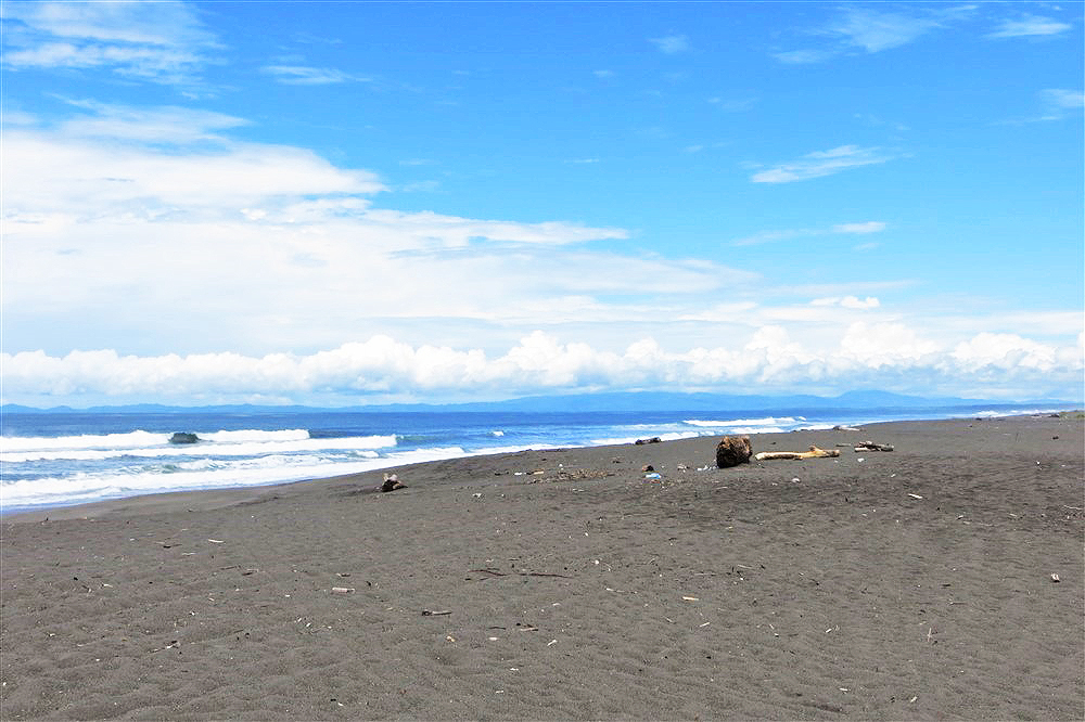 Owner Says Make an Offer, All Offers will be Considered – Beautiful Double Beach Lot (Consists of Two Adjacent Lots) in Playa Barqueta, Las Olas Resort, Chiriqui, Panama –  Hermoso Lotes en Venta en Playa Barqueta, Las Olas Resort photo 3