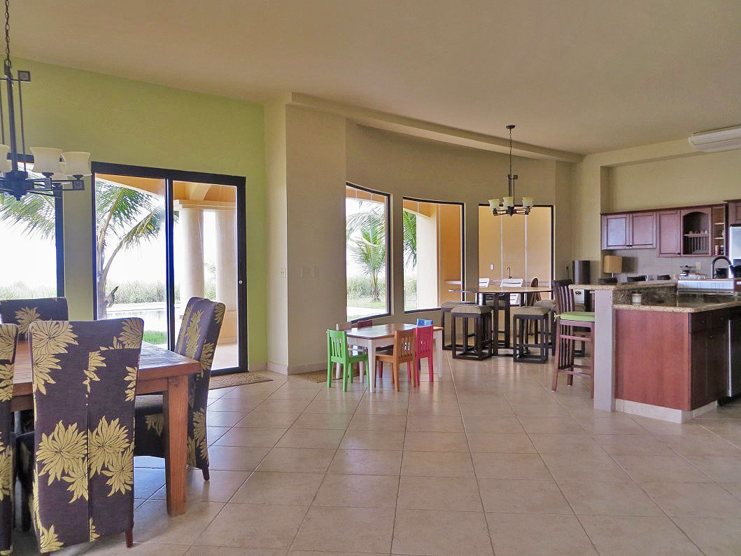 Large and Luxurious Beach House in Panama photo 7