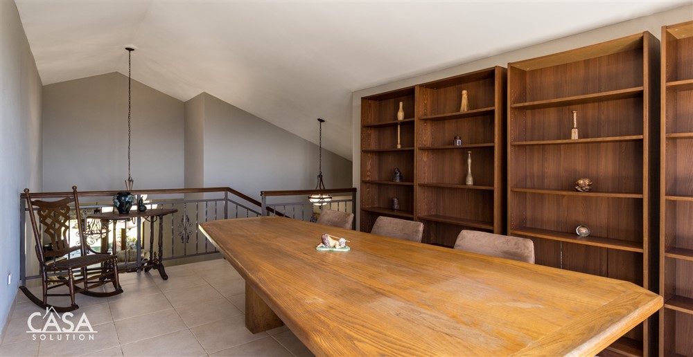Very Beautiful Home for Sale in Boquete on a Lovely Acre of Landscaped Property in Lucero Golf Community – Incredible Views! – Hermosa Casa de Campo de Golf Lucero en Venta en Boquete en un Hermoso Acre de Propiedad Ajardinada photo 3