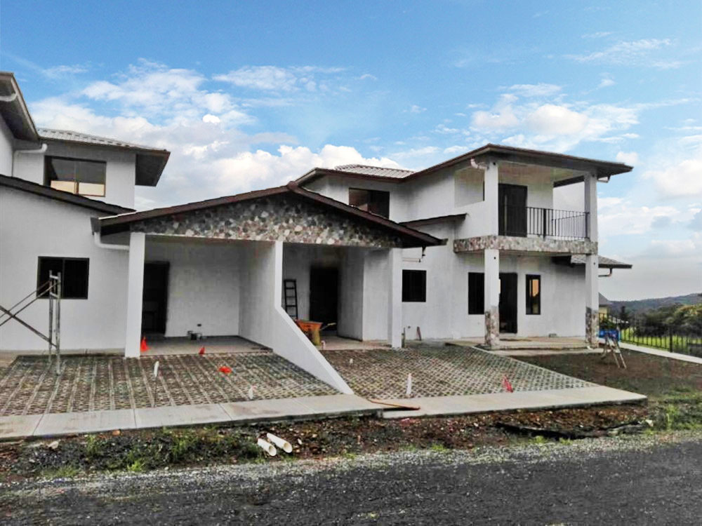 Two Unit Duplex Townhouses for Sale in El Olimpo, Boquete Panama – Price is For Both Units Combined – Dos Unidades Duplex Adosados en Venta en El Olimpo, Boquete Panamá photo 5