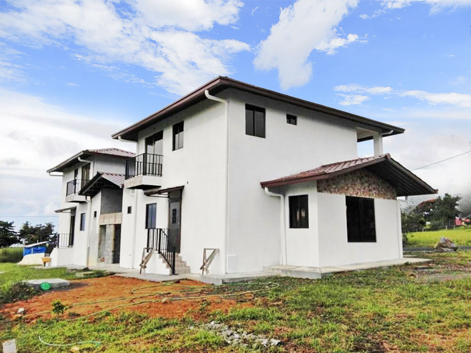 Two Unit Duplex Townhouses for Sale in El Olimpo, Boquete Panama – Price is For Both Units Combined – Dos Unidades Duplex Adosados en Venta en El Olimpo, Boquete Panamá photo 7
