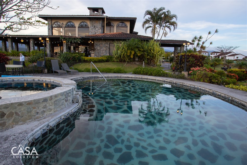 Luxurious Home for Sale in Los Molinos, Boquete, Panama – Furnishings Included – Casa de Lujo en Venta en Los Molinos, Boquete, Panamá photo 9