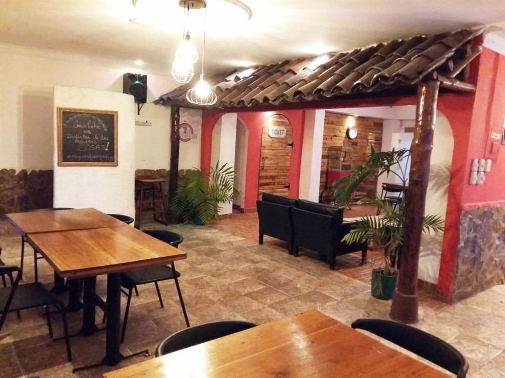 withdrawn – Building with an Operating Turnkey Restaurant & Upstairs Living Quarters in Volcan, Panama for Sale photo 3