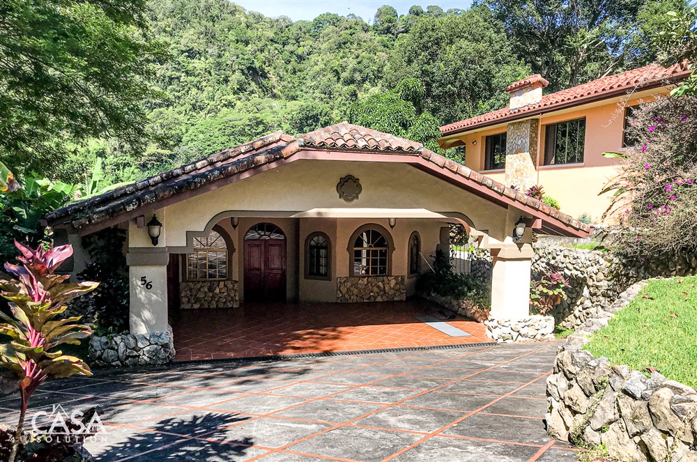 Sold by Casa Solution –  Wonderful Valle Escondido, Boquete Panama House With Huge Balcony & View for Sale – ¡Gran Oferta! Casa con Enorme Balcón y Vista en Venta en el Maravilloso Valle Escondido, Boquete Panamá