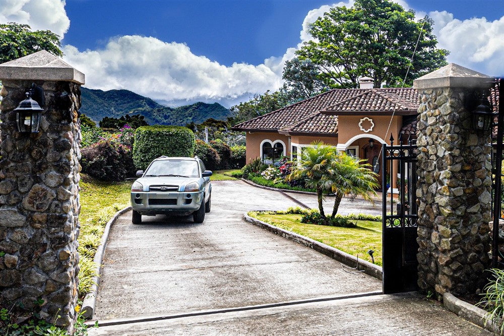 Sold - Magnificent Home with Breathtaking Views for Sale in Boquete, Panama - Asombrosa Casa Lujosa en Volcancito, Boquete photo 6