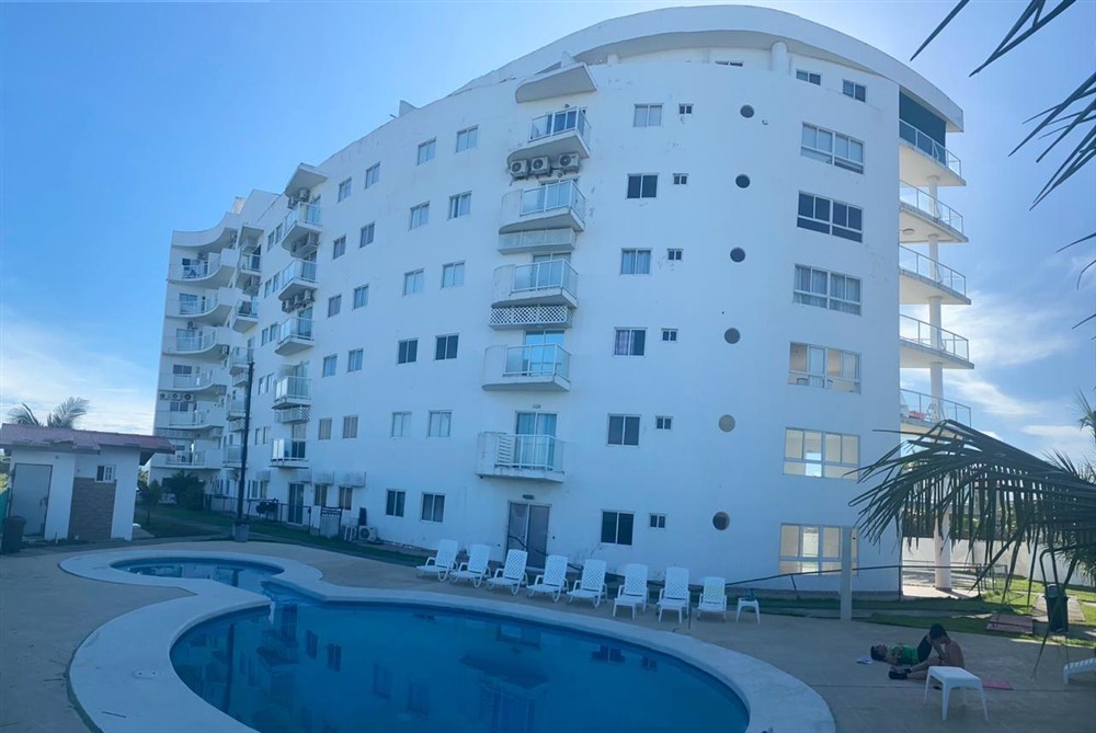 3 Bedroom Las Olas Panama Beachfront Condo for Sale in New Building photo 3