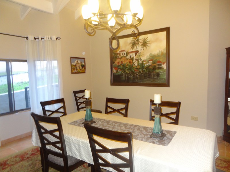 old post - Wonderful Valle Escondido, Boquete Panama House With Great Terrace & View for Sale - Includes Golf & Gym Membership photo 6