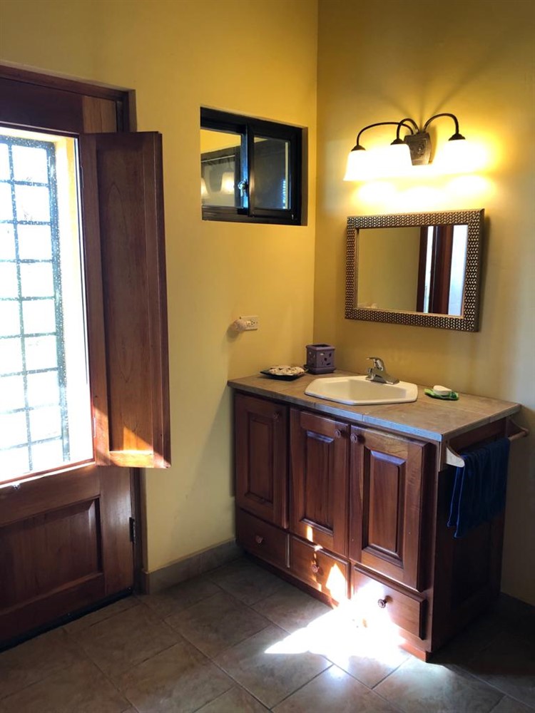 Sold by Casa Solution – Truly Living on the Beach. – Beachfront House with New Pool for Sale in Las Olas Resort Community, Panama – Furnished – Verdaderamente vivir en la playa – Casa frente al mar con una piscina photo 3