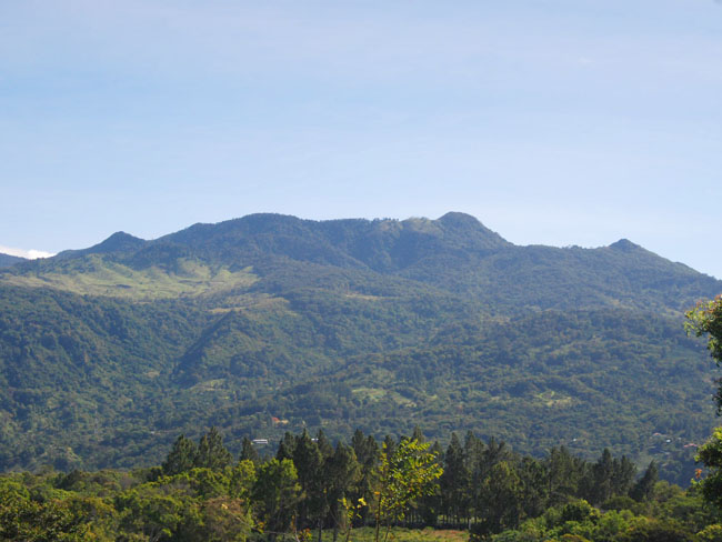 Incredible 1 hectare lot in prime Volcancito, Boquete neighborhood photo 10