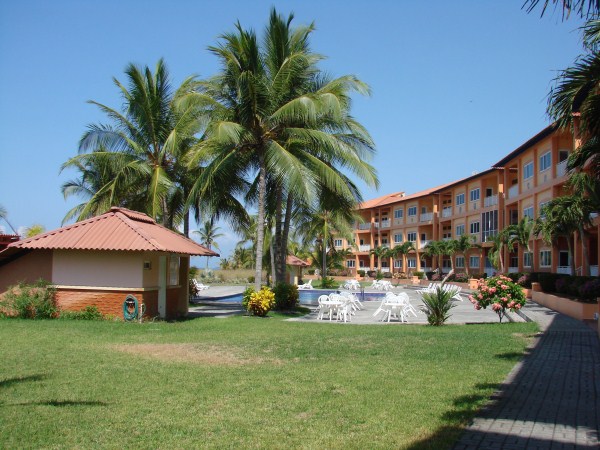 Withdrawn - High-end Panama 3BD Beach Condo - includes furnishings