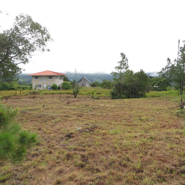 looks like duplicate Volcancito Boquete – Close to Town Home Site