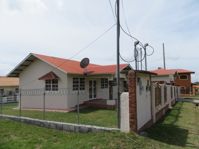 sold Nice house plus three rental units in Alto Boquete photo 3